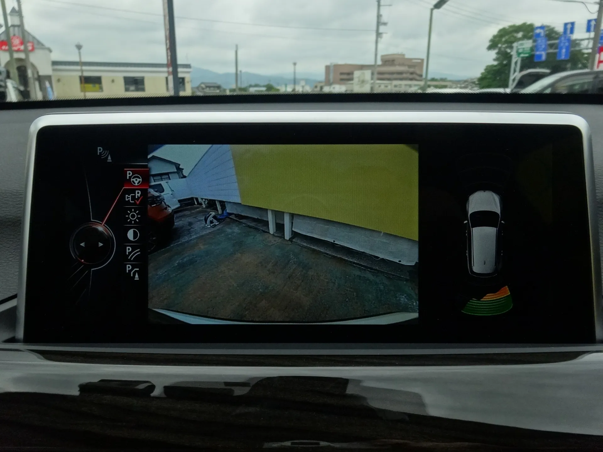 BMW X1 sDrive 18i ファッショニスタ