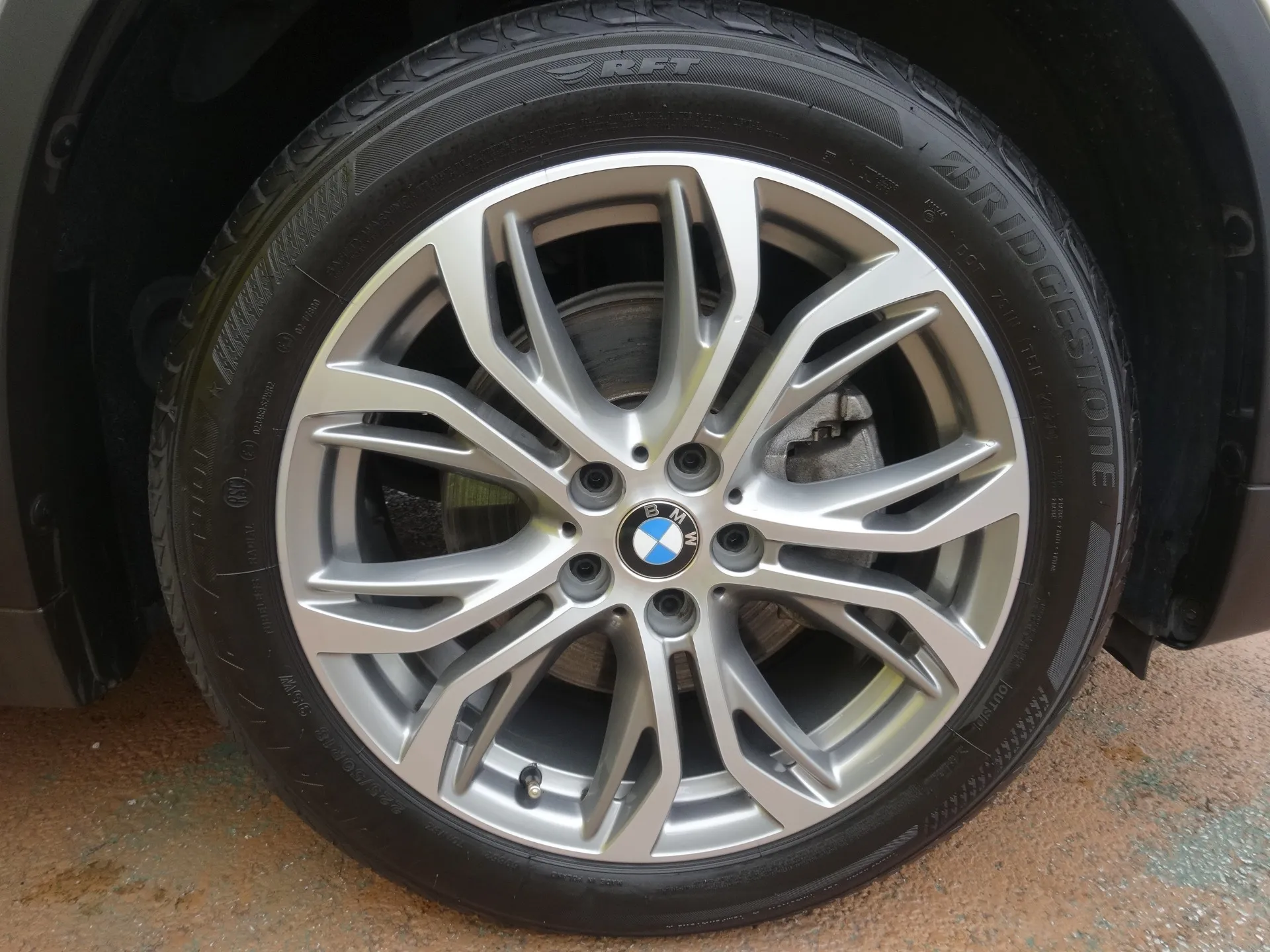 BMW X1 sDrive 18i ファッショニスタ